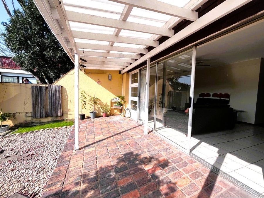 Commercial Property for Sale in Beacon Bay Eastern Cape